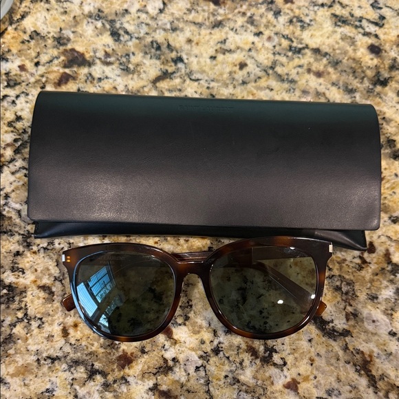 Saint Laurent Accessories - Authentic Saint Laurent Tortoiseshell Brown Sunglasses with Black Case